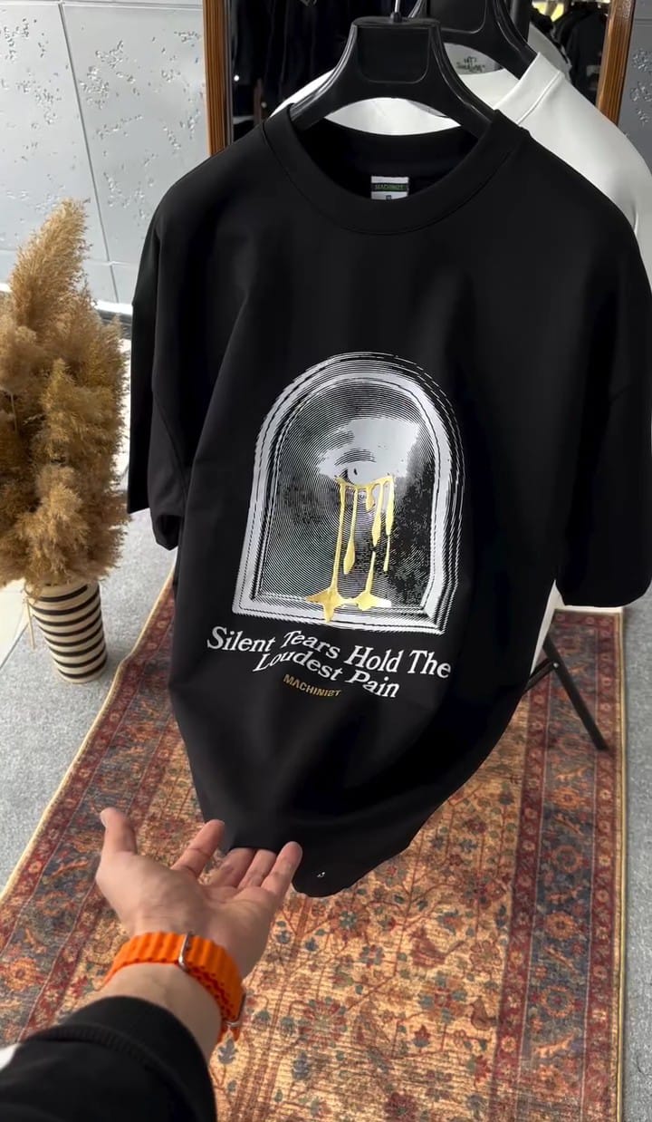 WHITE & BLACK OVERSIZED T SHIRTS- Winter limited stock 🔥