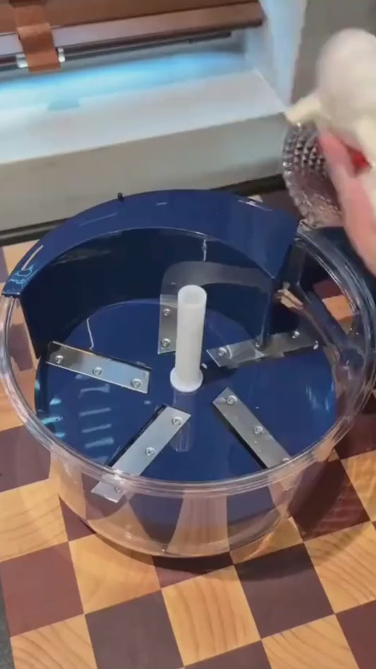 Stainless Steel Vegetable Peeler – Easy & Fast Kitchen Tool